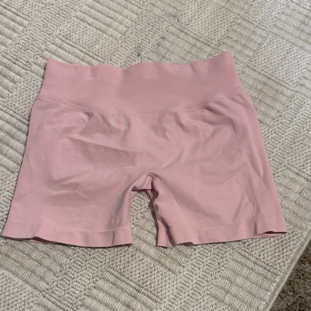 Pink Women's Seamless High-Waist Shorts
